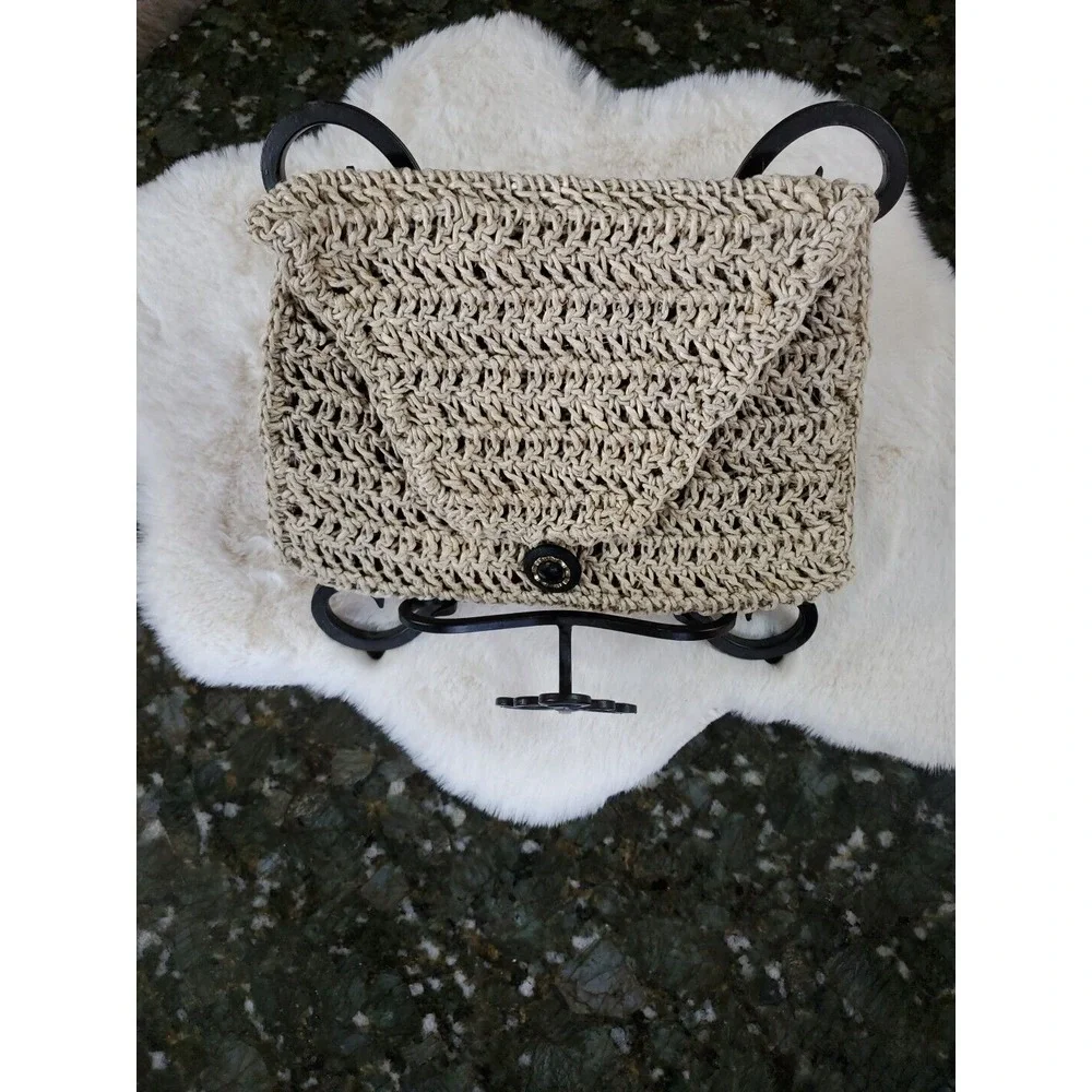 Vintage Rare Crochet Clutch Button‎ Tan Purse 7.5x 10.5